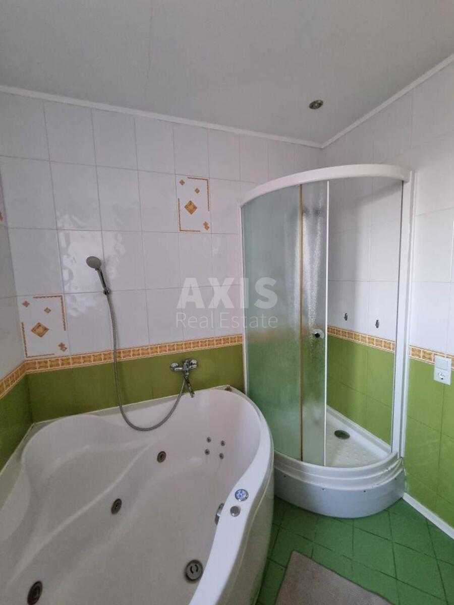 3k apartment vul. Ahmatovoi' Anny 136118012