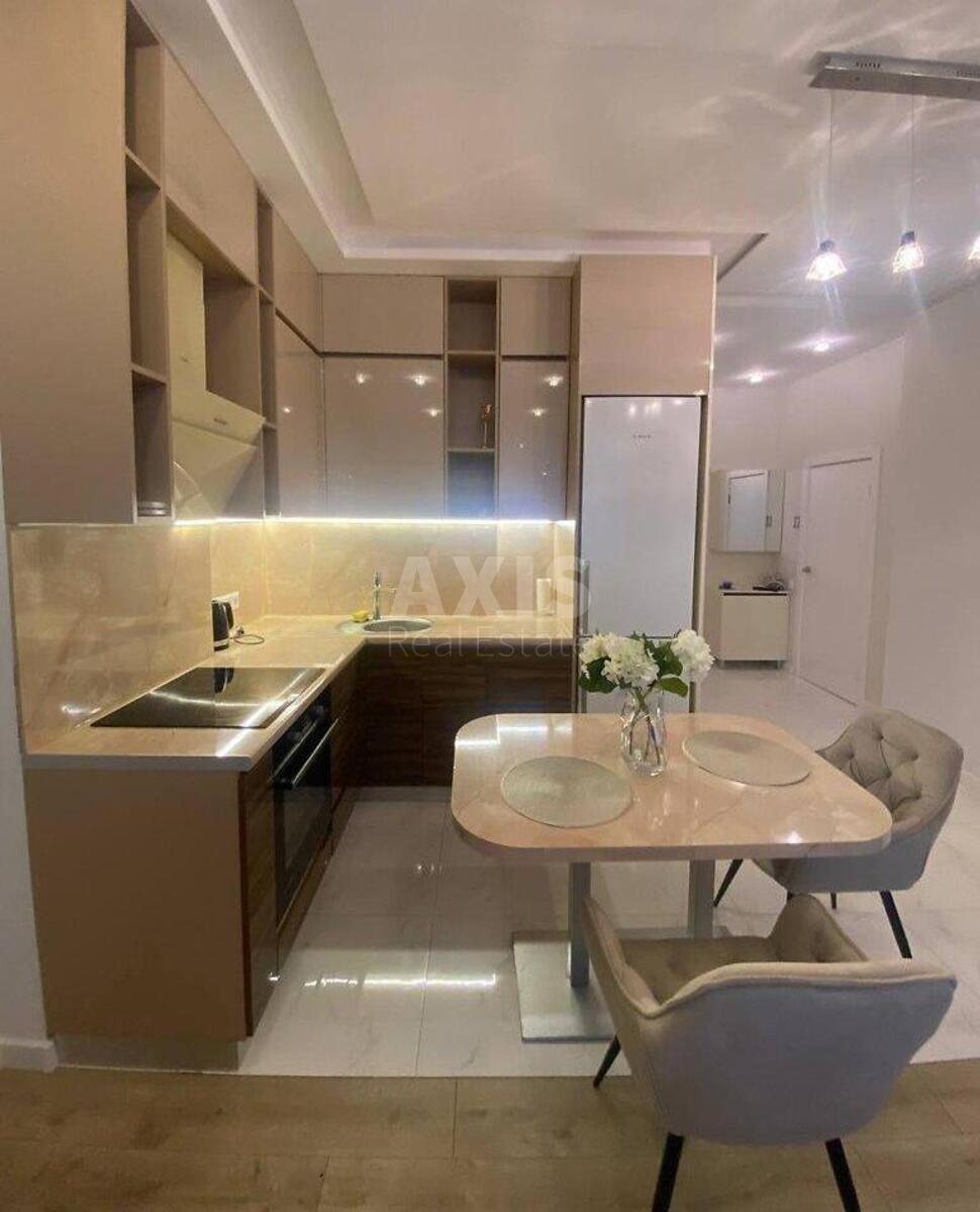 2k apartment vul. Revuc'kogo 40