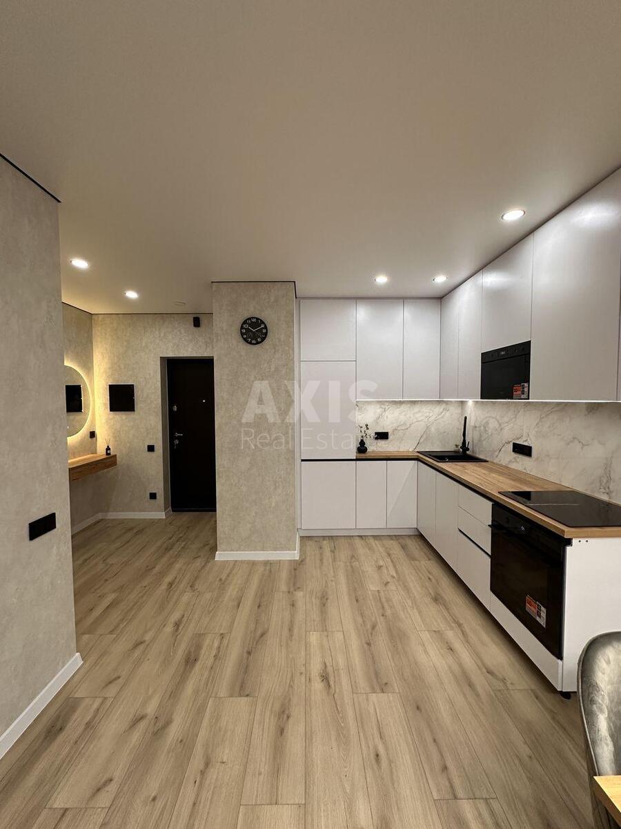 1k apartment vul. Rodyny Kristeriv 1610