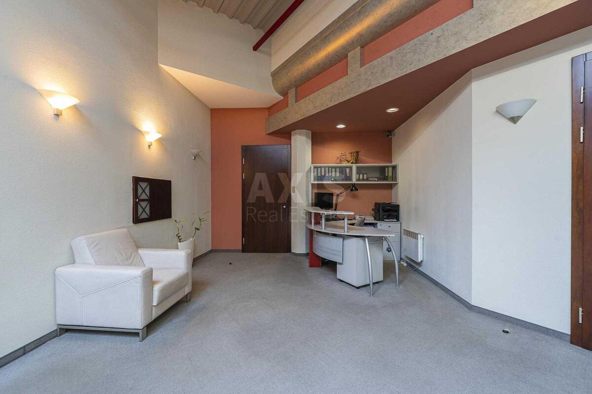 Office vul. Degtjarivs'ka 33Б, 680m2572464