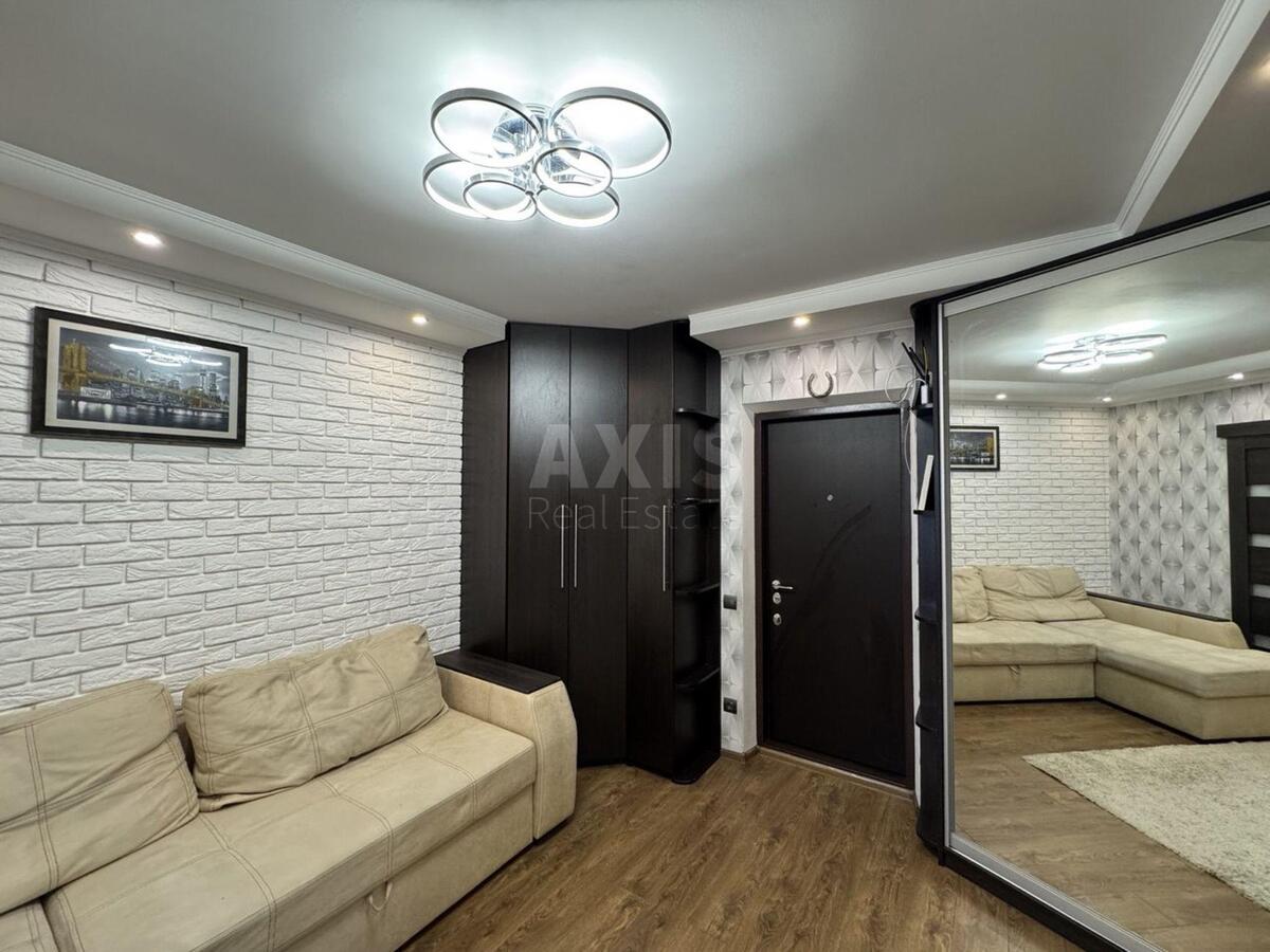 1k apartment vul. Urlivs'ka 23Г616713