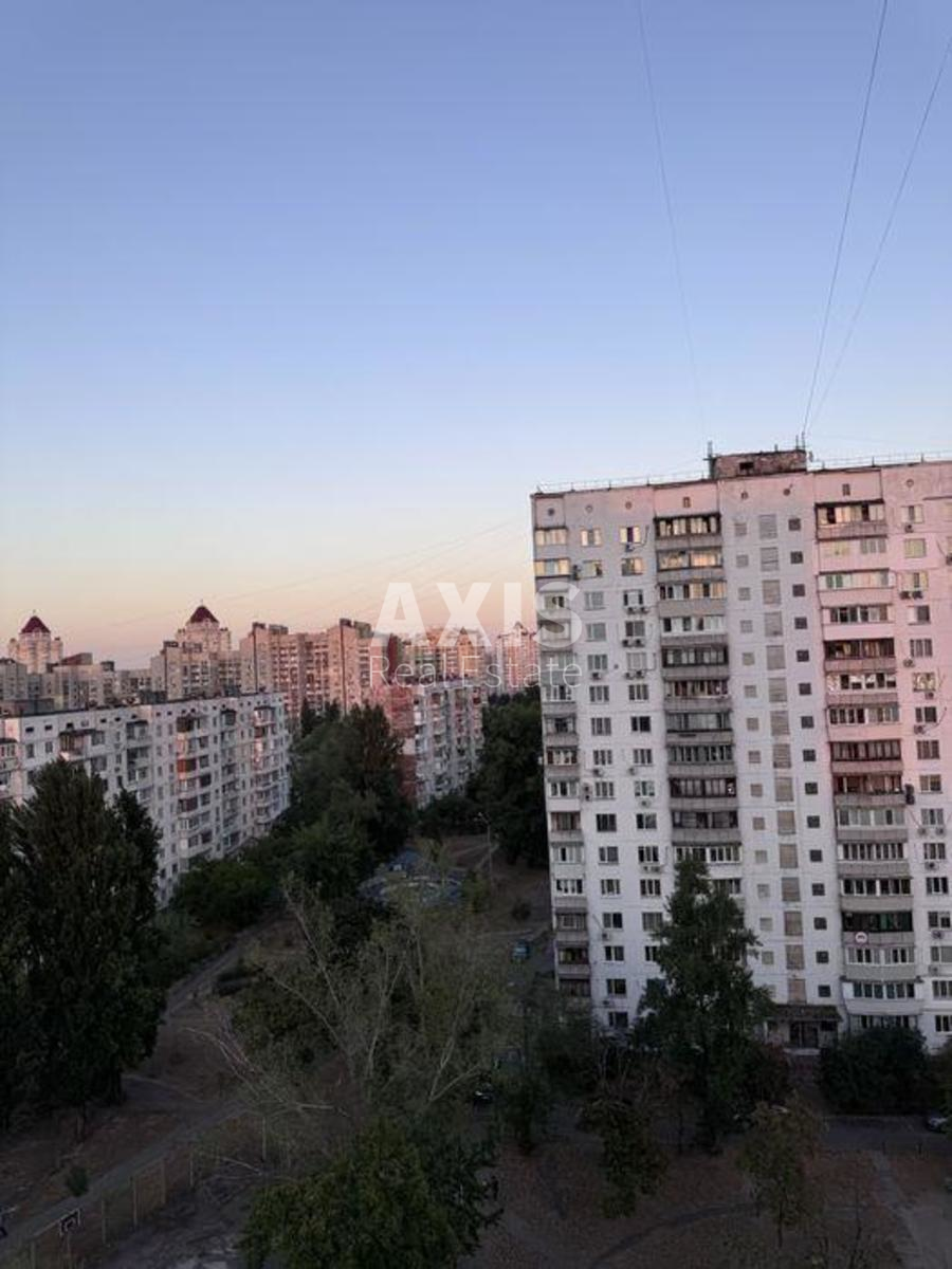 1к квартира пр-т Оболонский 18а8