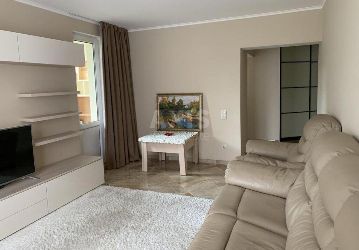 2k apartment vul. Yulia Zdanovska 34А2