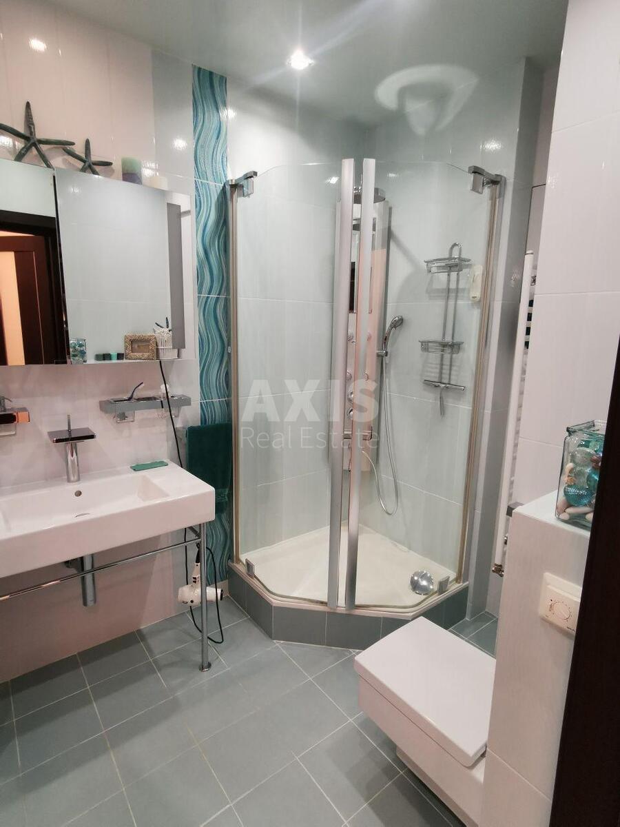 3k apartment vul. Knjazhyj Zaton 2110