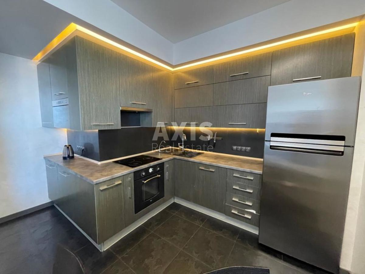 3k apartment vul. Jevgena Konoval'cja 44а0
