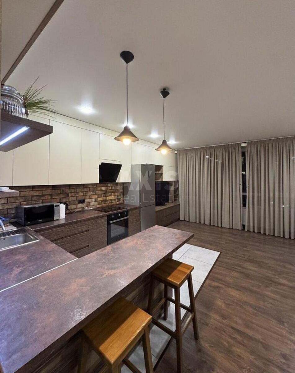 2k apartment vul. Glybochyc'ka 13/31