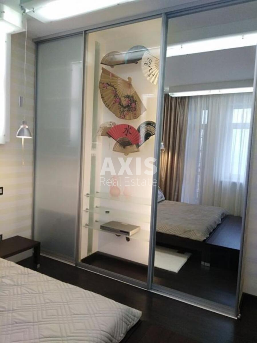 3k apartment vul. Jevgena Konoval'cja 36б2