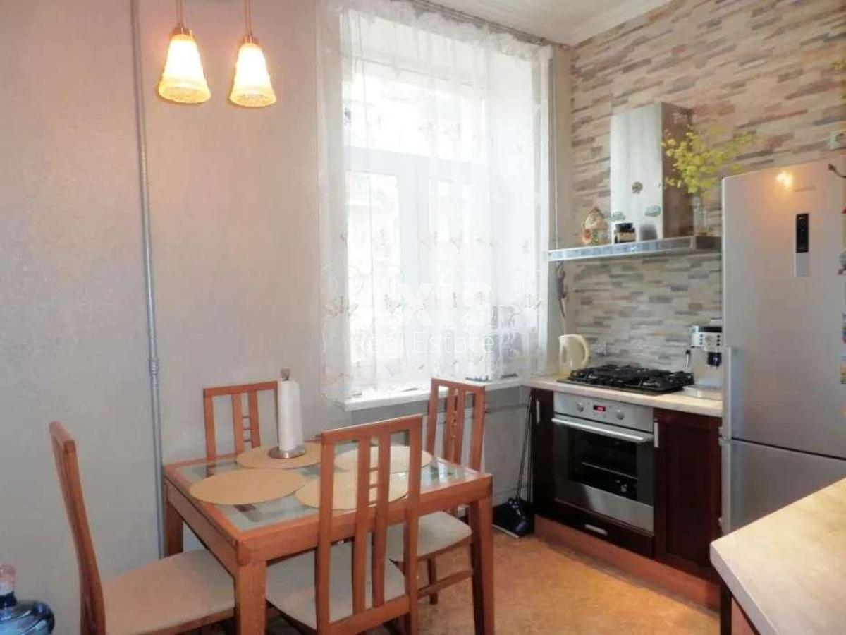 2k apartment vul. Antonovycha 257