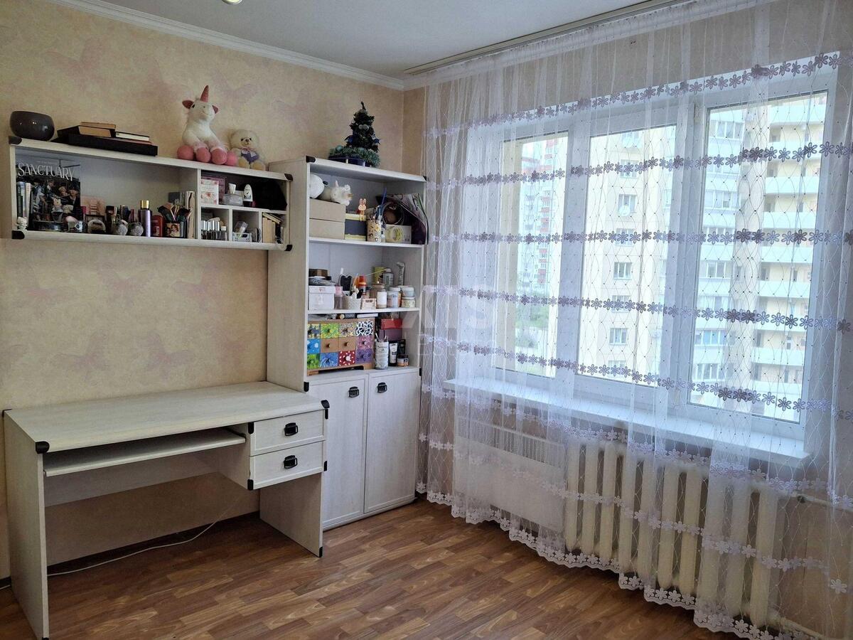 3k apartment vul. Bal'zaka Onore de 4А6
