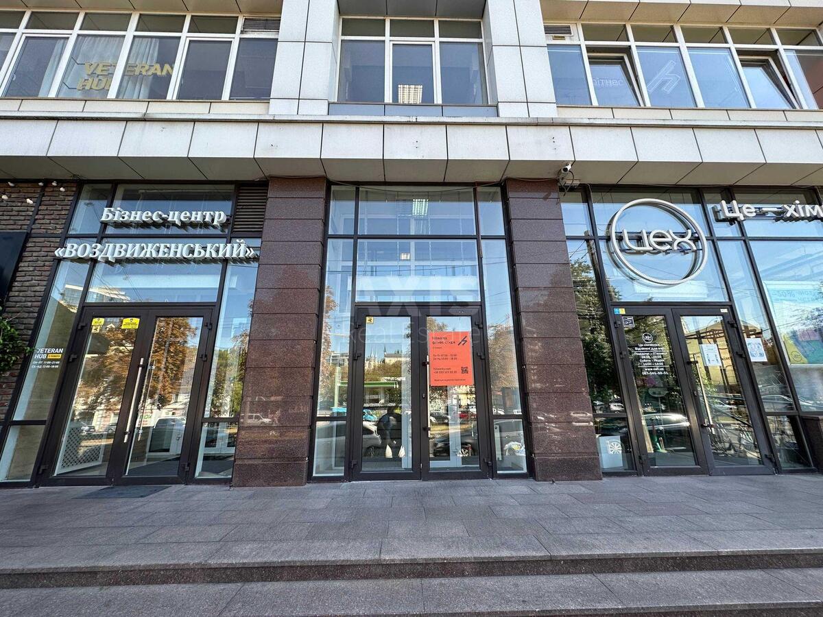 Trade object vul. Spas'ka 9А, 261m2