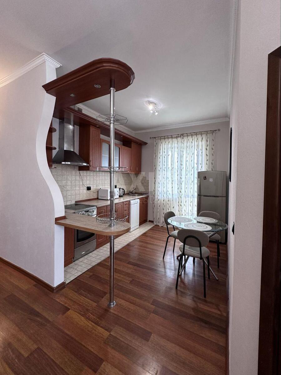 2k apartment vul. Saksagans'kogo 1211