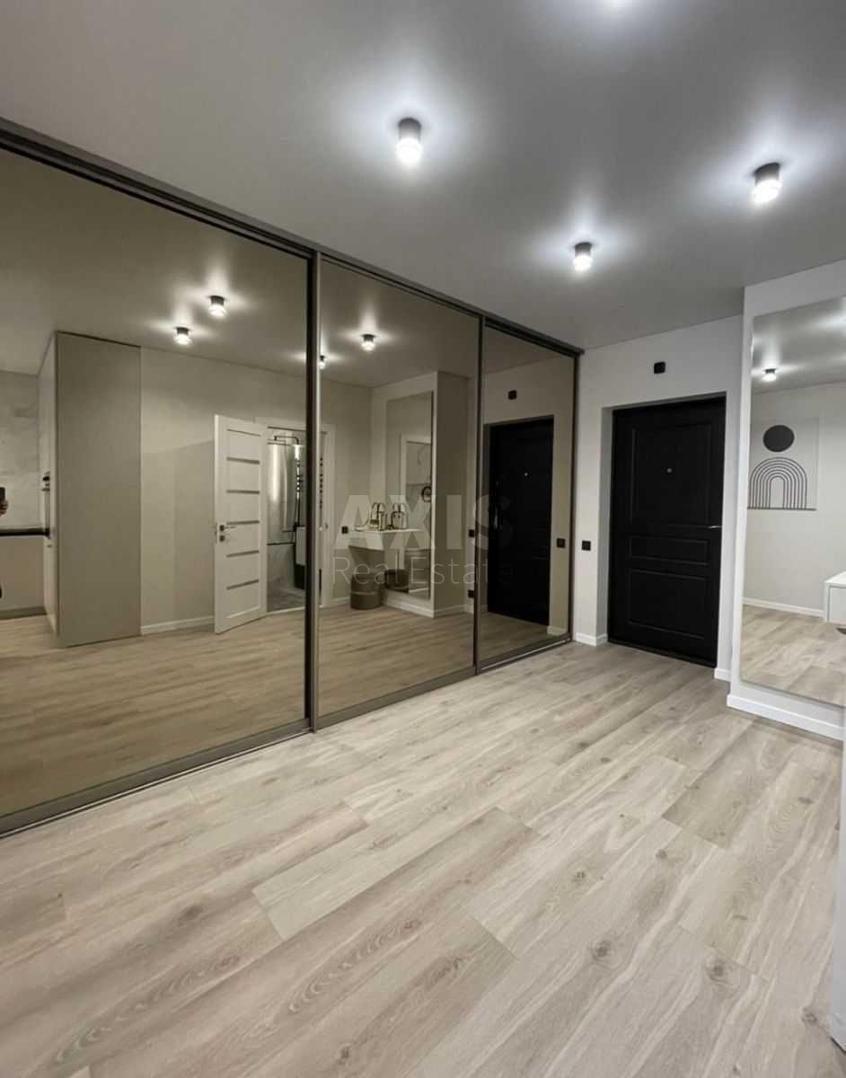 2k apartment vul. Antonovycha 1099