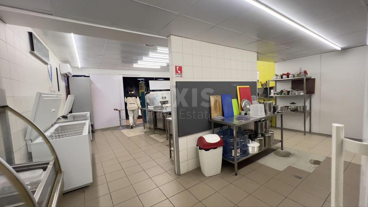 Trade object vul. Saksagans'kogo 68/21, 360m24