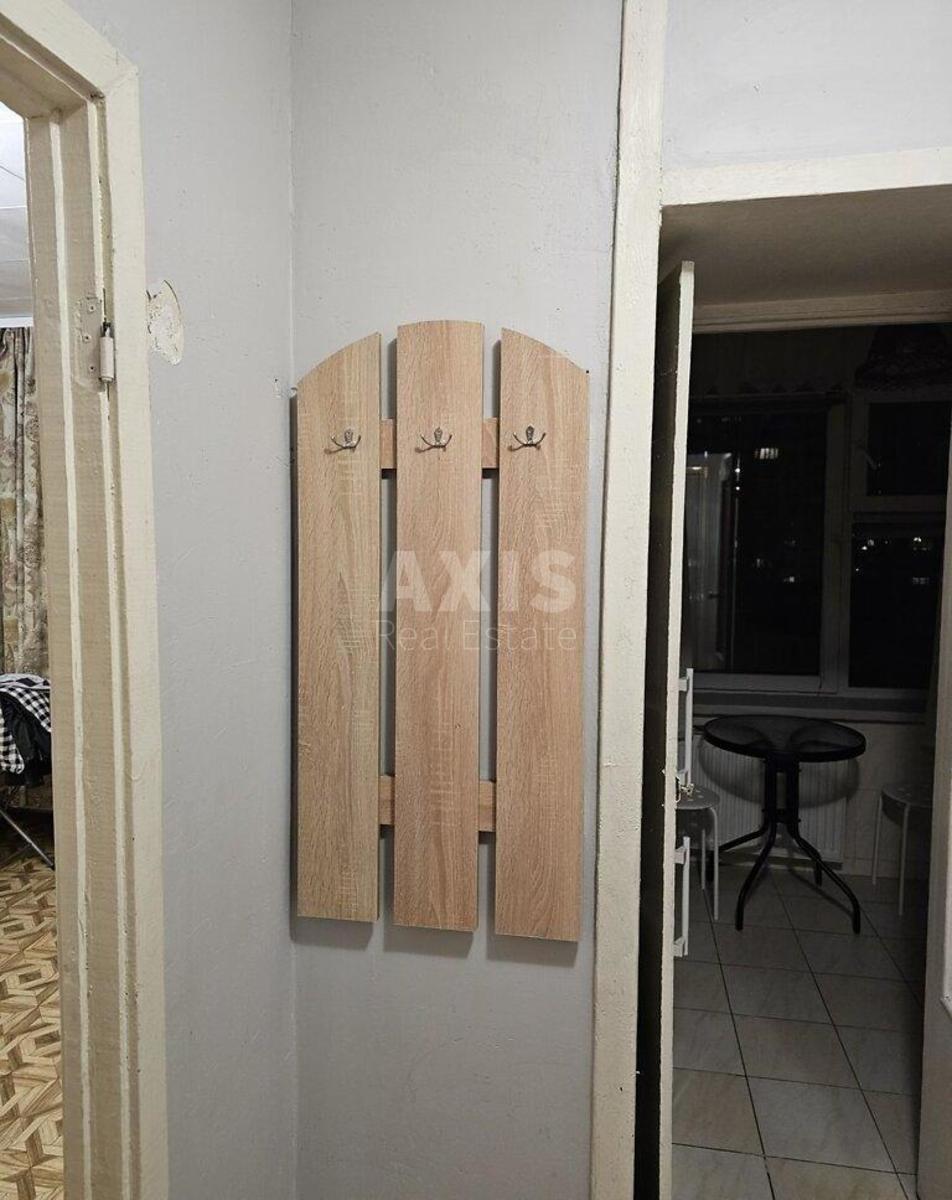 1k apartment vul. Zhyljans'ka 45