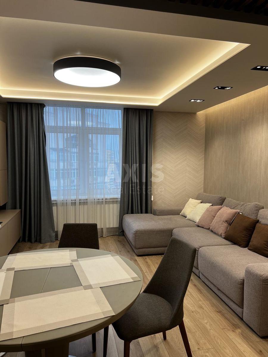 3k apartment vul. Lypkivs'kogo Vasylja Mytropolyta 37Б1