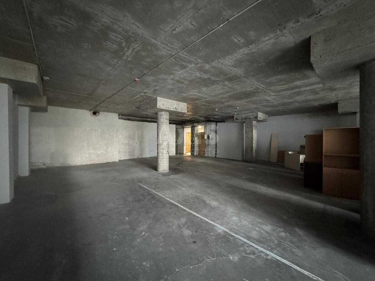 Service object vul. Dragomyrova Myhajla 19, 151m2600352