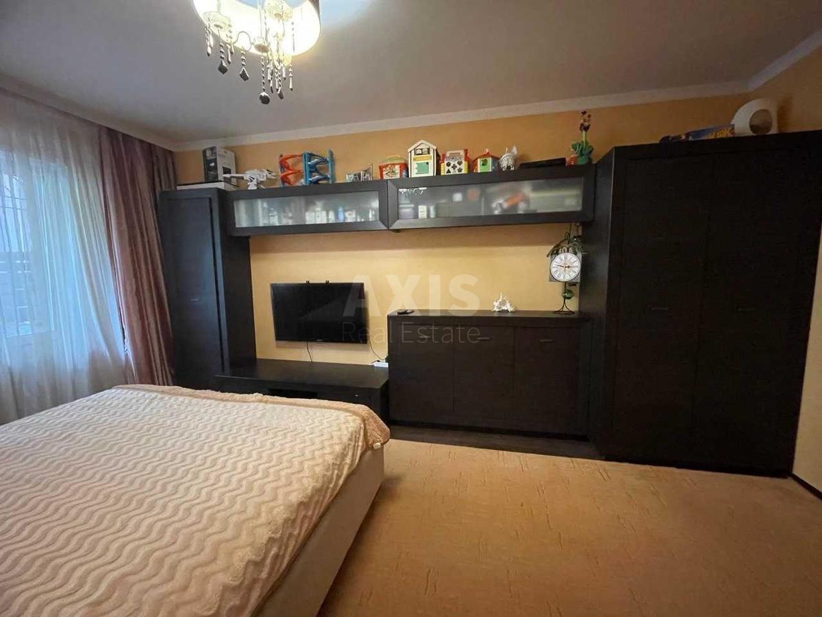 2к квартира ул. Милославская 12388212