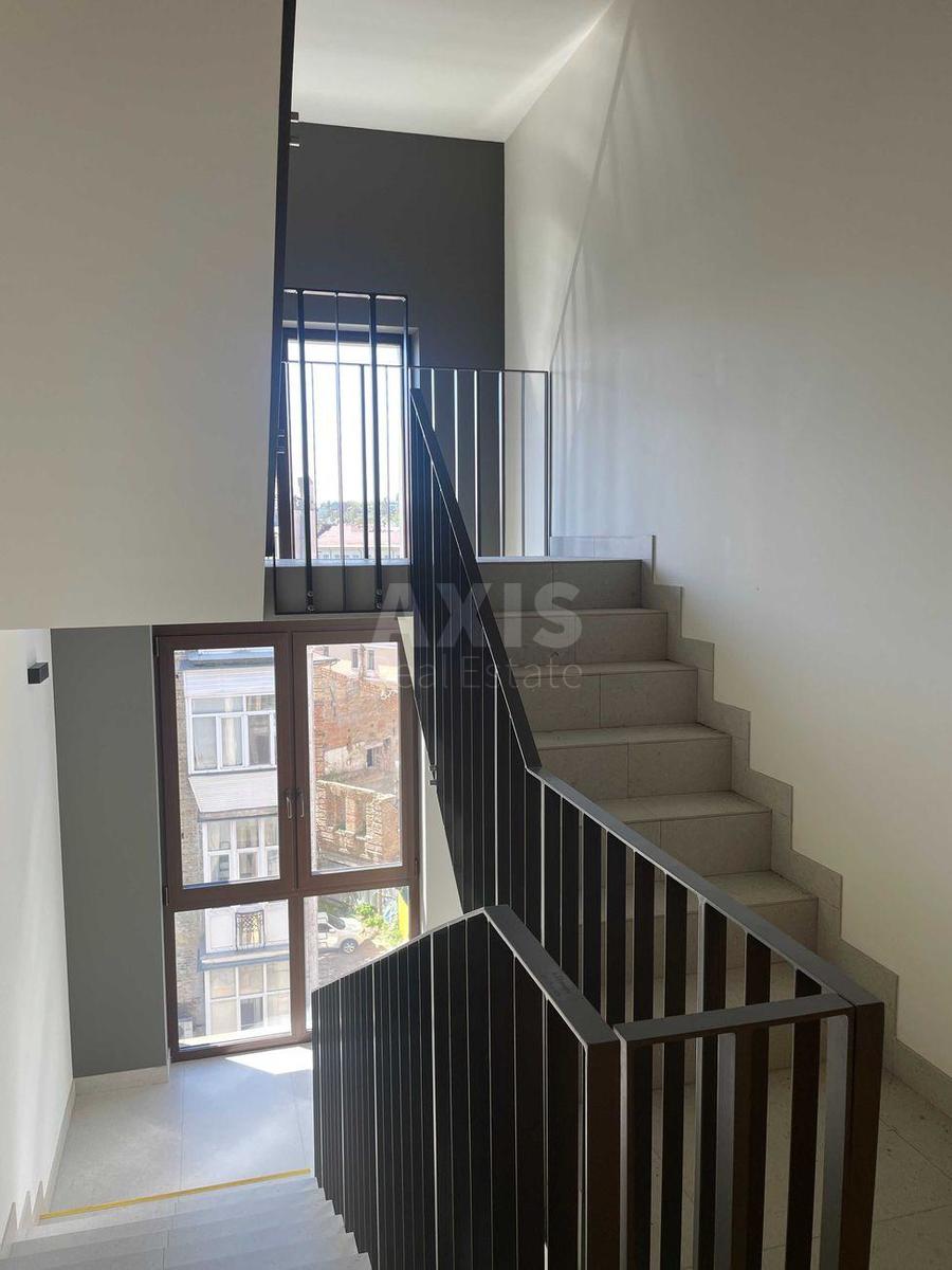 3k apartment vul. Naberezhno-Hreshhatyc'ka 212