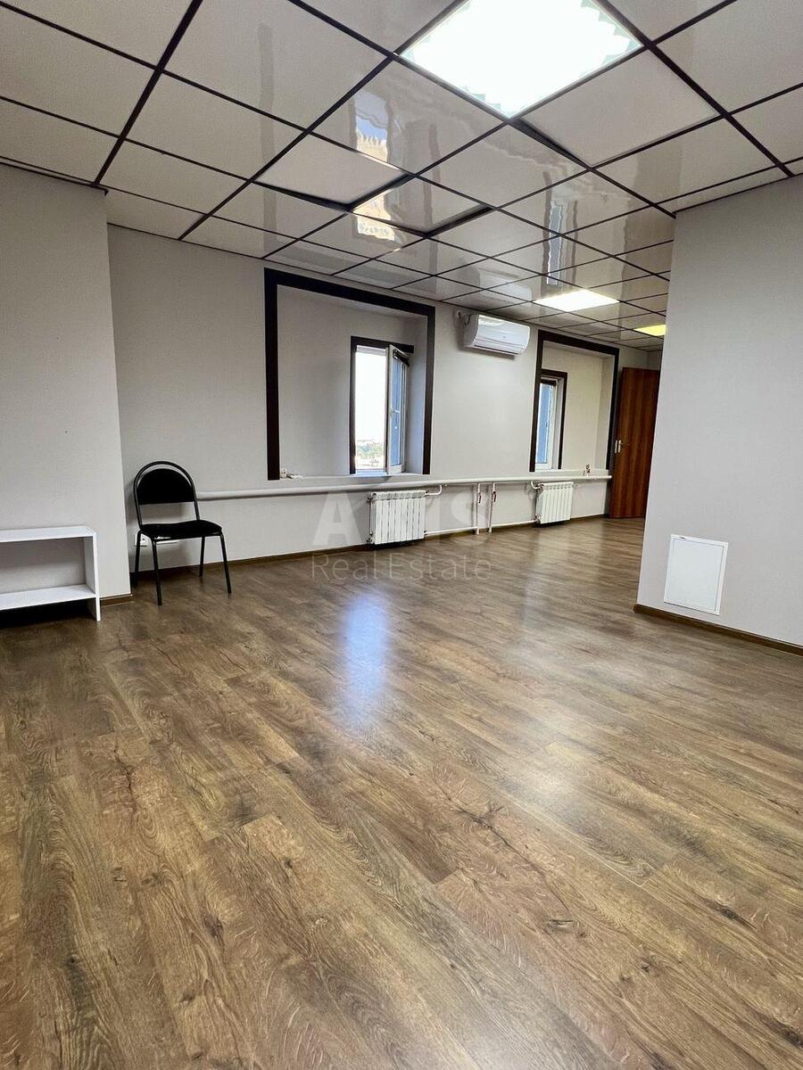 Office pr-t Berestejskij 93, 62m2611982