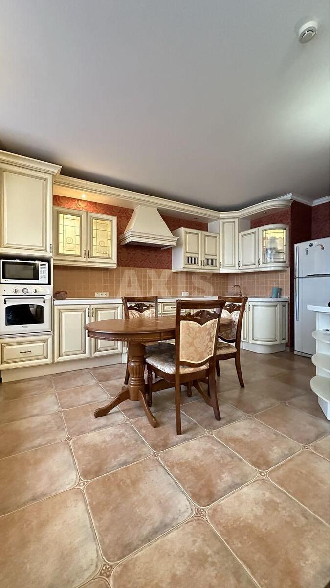 3k apartment vul. Osokors'ka 2А