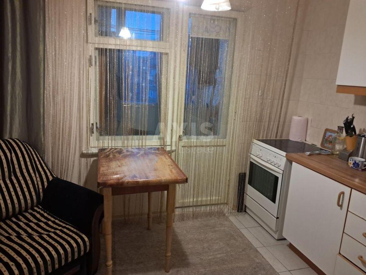 2k apartment vul. Bal'zaka Onore de 4А