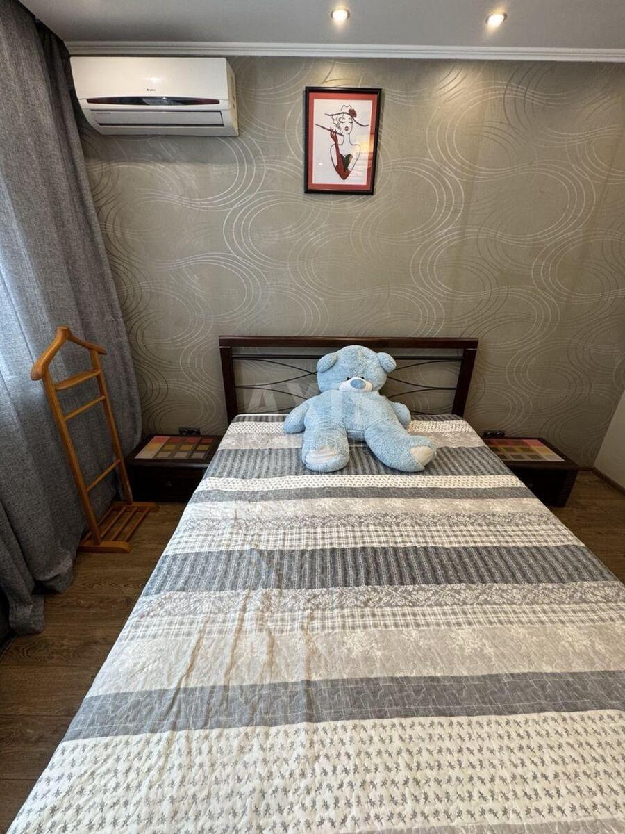 1k apartment vul. Urlivs'ka 23Г616714