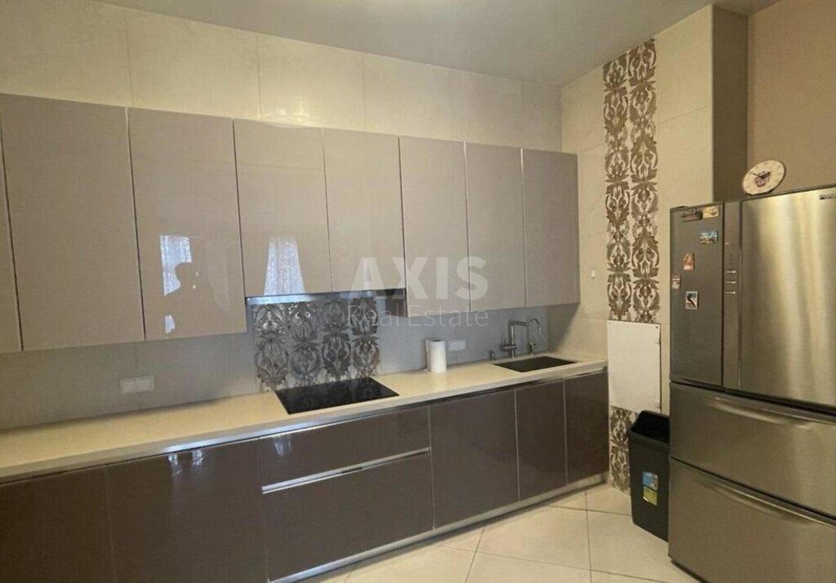 4k apartment vul. Hmel'nyc'kogo Bogdana 41