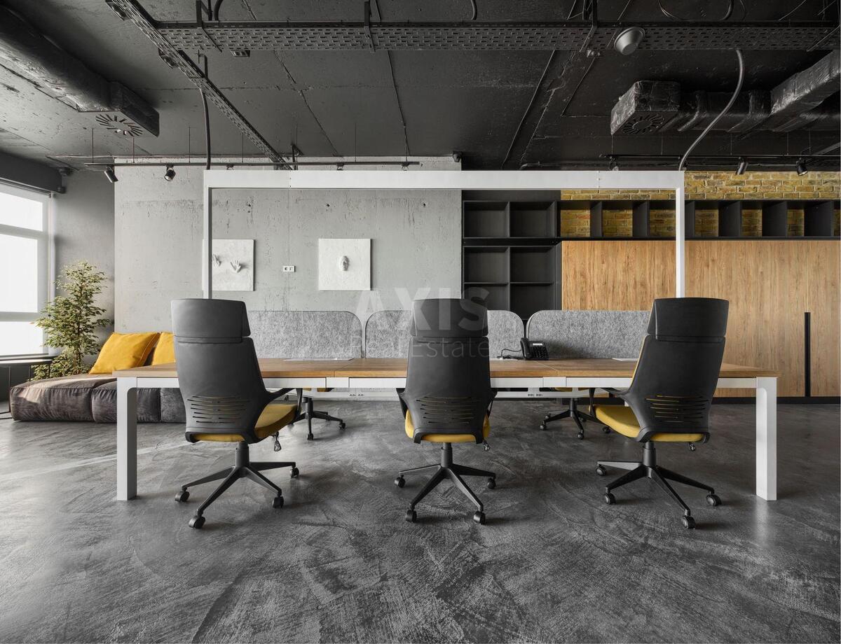 Office uzv. Klovs'kyj 7, 100m25