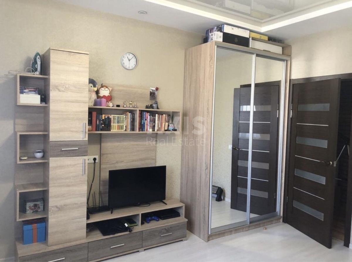 1k apartment vul. Strokacha Tymofija 90