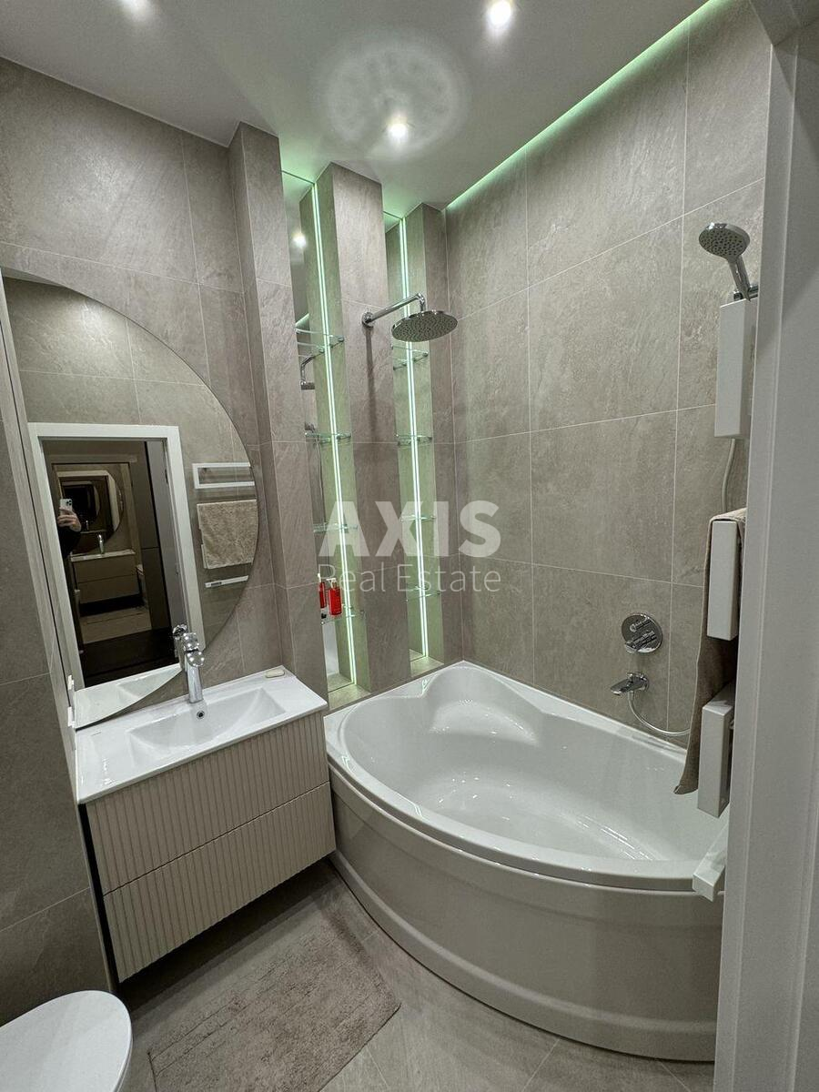 2k apartment vul. Hohlovyh Sim'i' 83