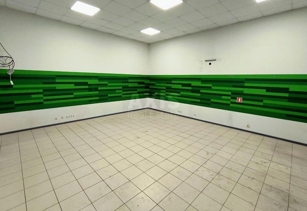 Trade object vul. Tolstogo L'va 13, 100m20