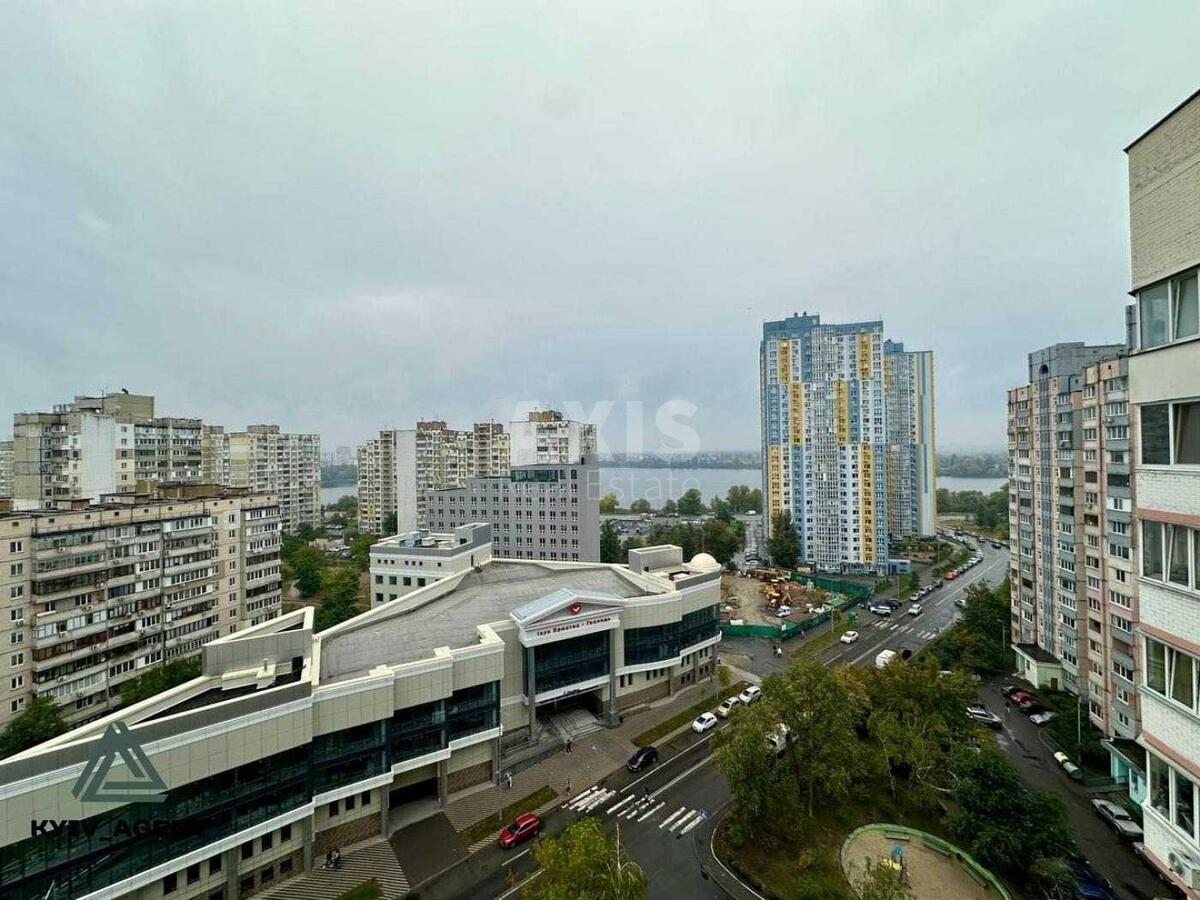 3k apartment vul. Vyshnjakivs'ka 9628999