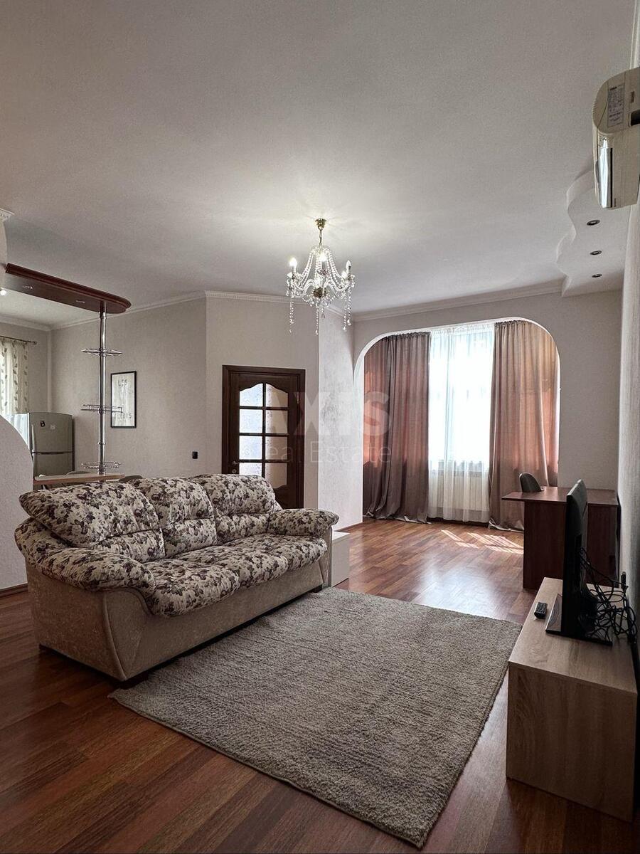 2k apartment vul. Saksagans'kogo 1212