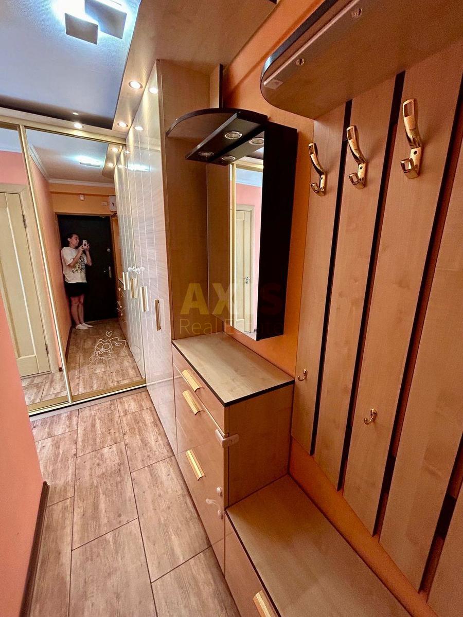 1k apartment vul. Voskresens'ka 25А2