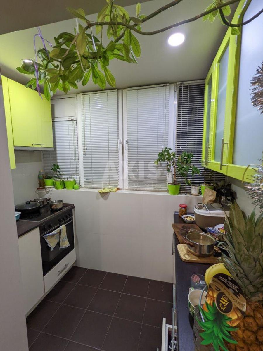 1k apartment vul. Zarichna 1