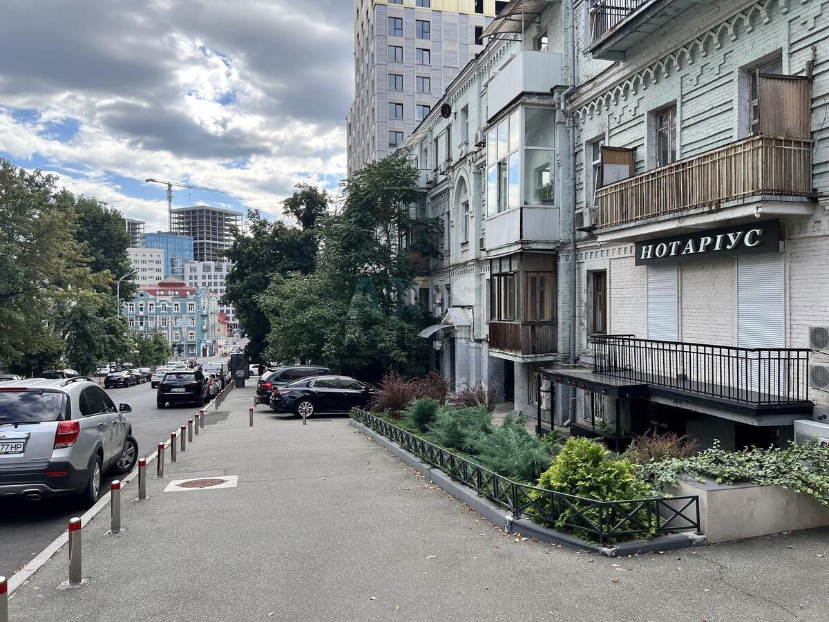Trade object vul. Volodymyrs'ka 82, 90m2589080