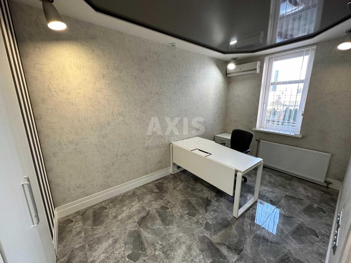 Офис ул. Евгения Коновальца 32Б, 70м23