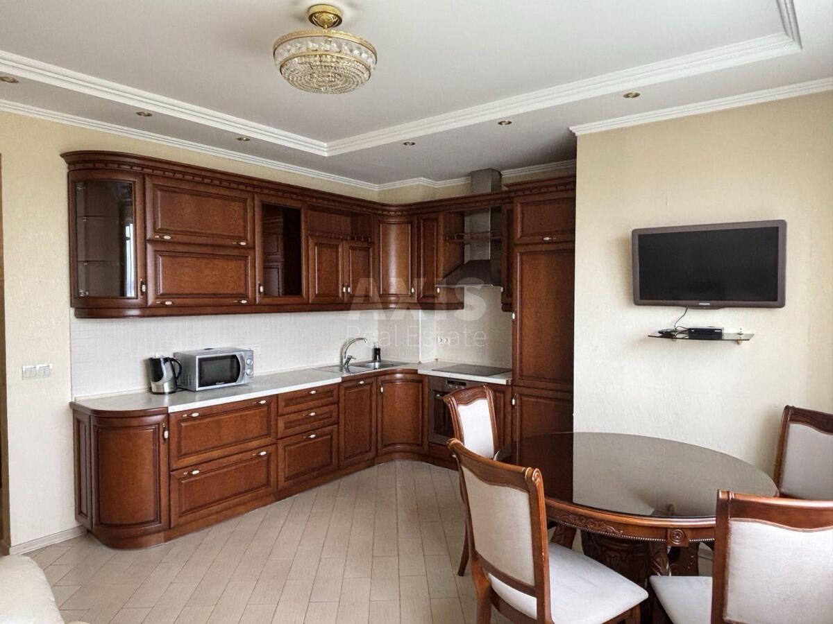 2k apartment vul. Geroi'v Oborony 10А