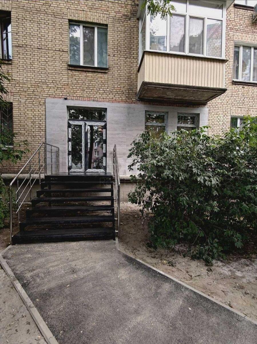 Об'єкт торгівлі вул. Юлії Здановської 75, 38м260627