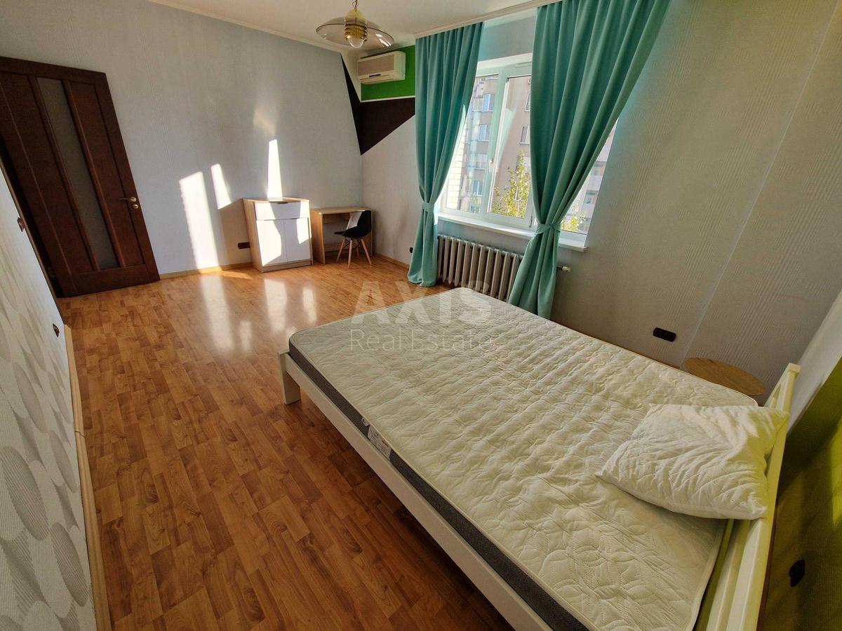 3k apartment vul. Koshycja Oleksandra 9Б10