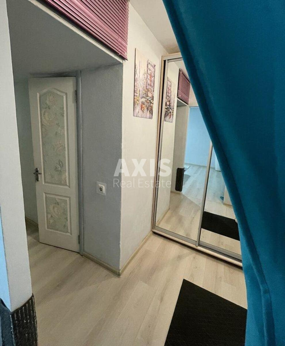 1k apartment vul. Bakyns'ka 37А5
