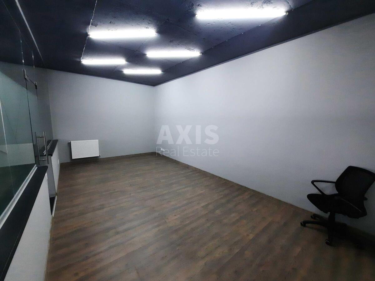 Office vul. Ushyns'kogo 40, 1500m28