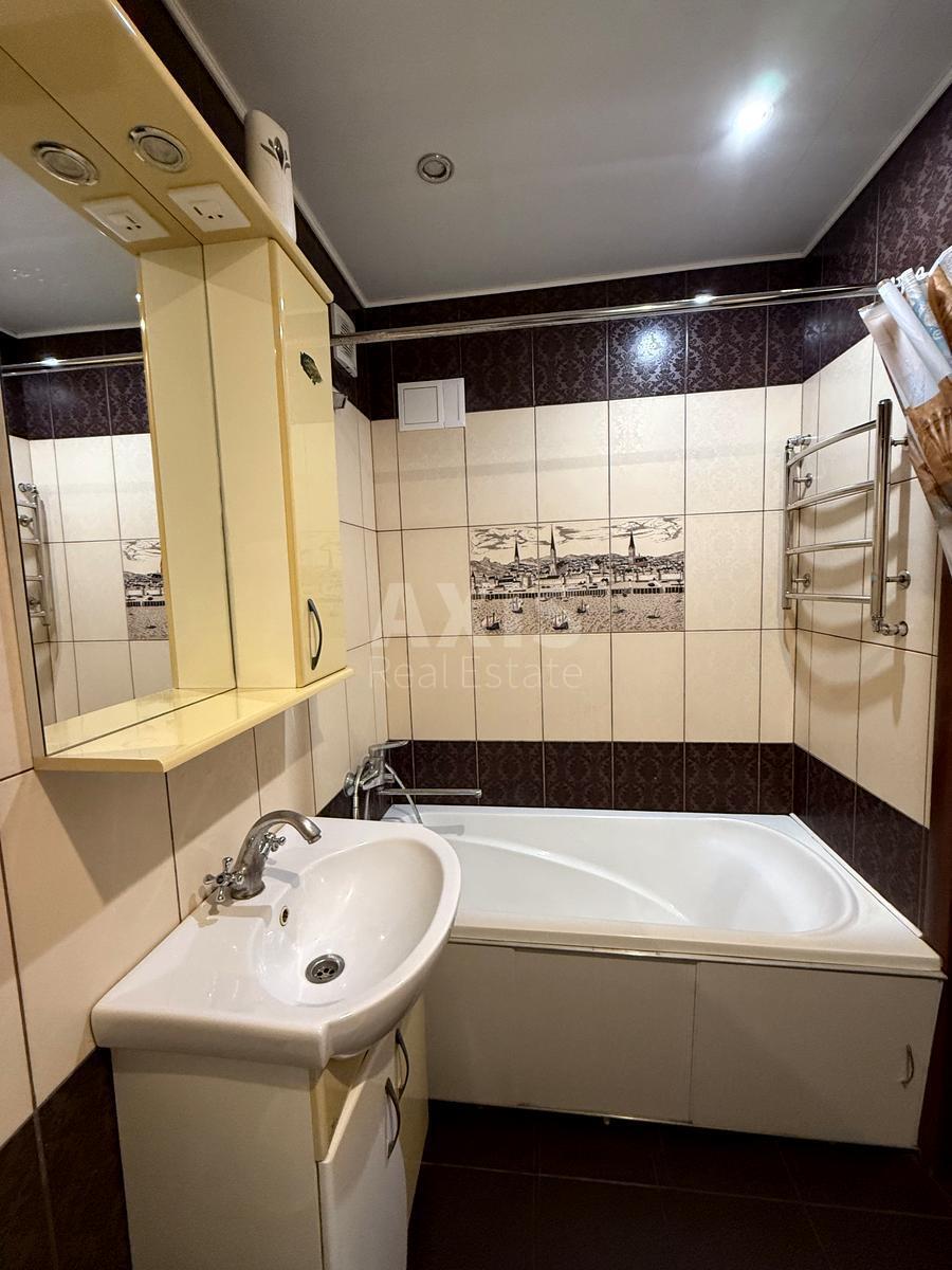 2k apartment vul. Suvorova 18/206383412