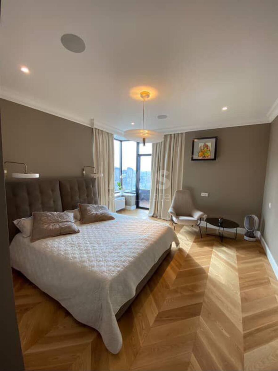 4k apartment vul. Jevgena Konoval'cja 26А0