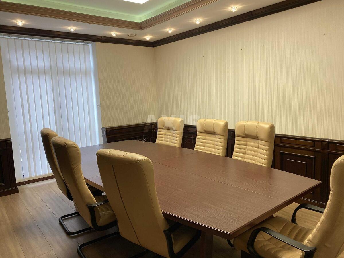 Офис ул. Институтская 18, 218м22
