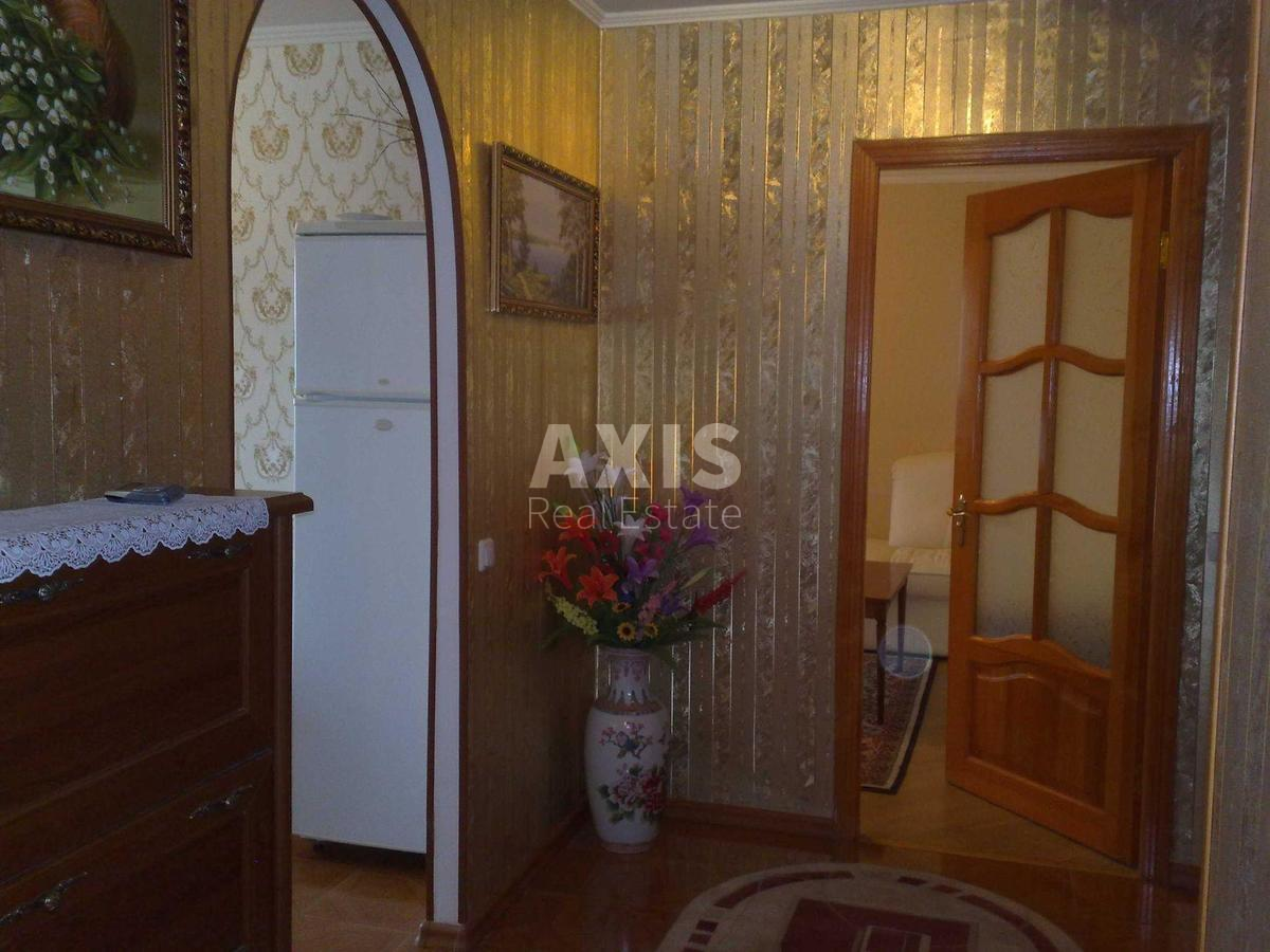 2k apartment vul. Mel'nykova 90