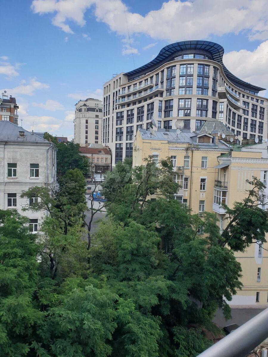 5к квартира ул. Крещатик 27Б