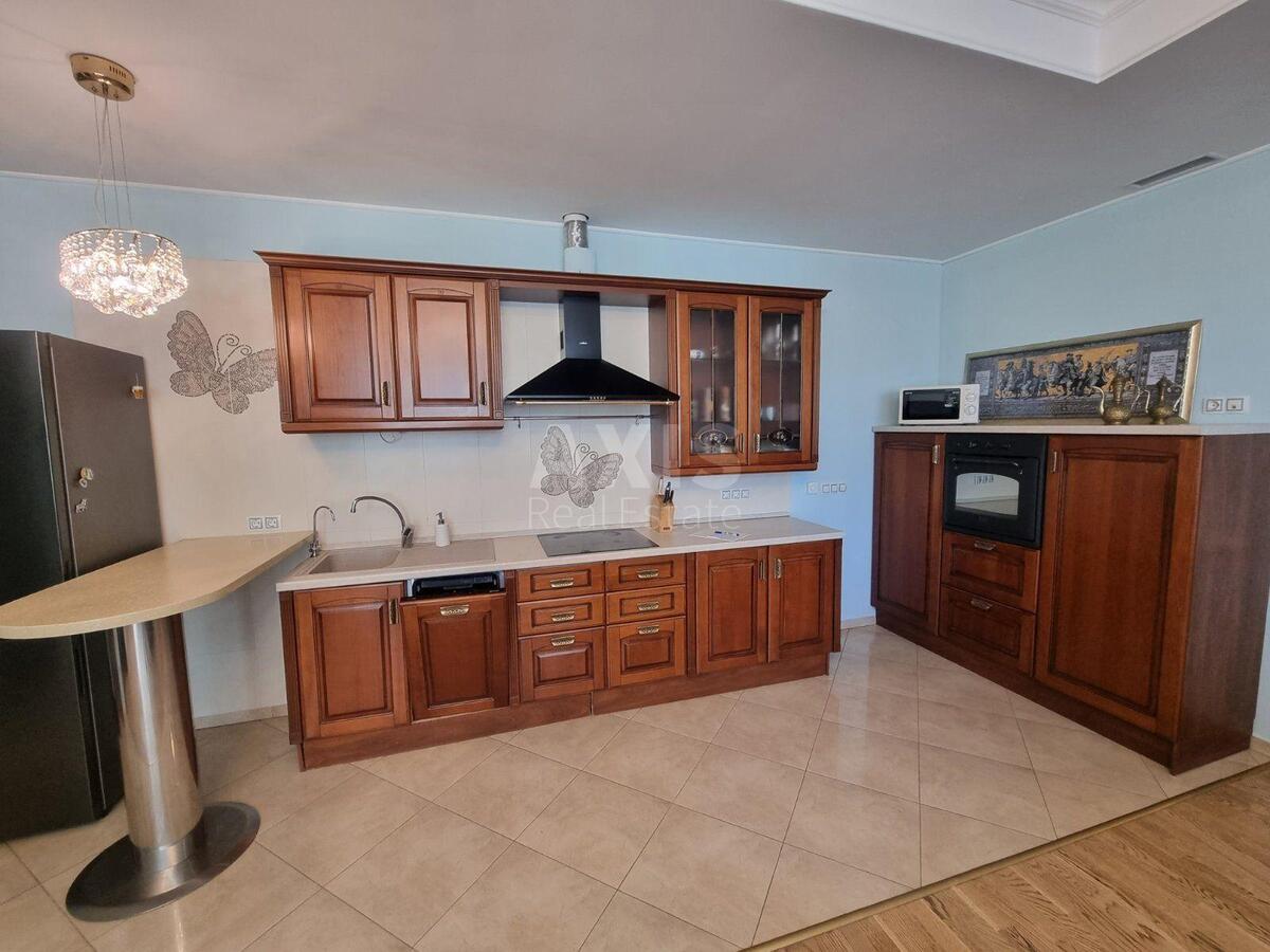 4k apartment vul. Jevgena Konoval'cja 44А58060