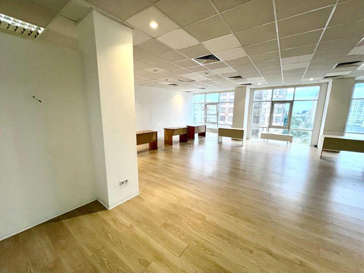Office vul. Jevgena Konoval'cja 36Д, 140m2581081