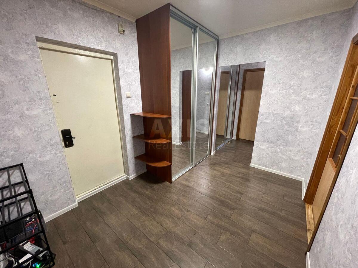 2к квартира ул. Драгоманова 12А6